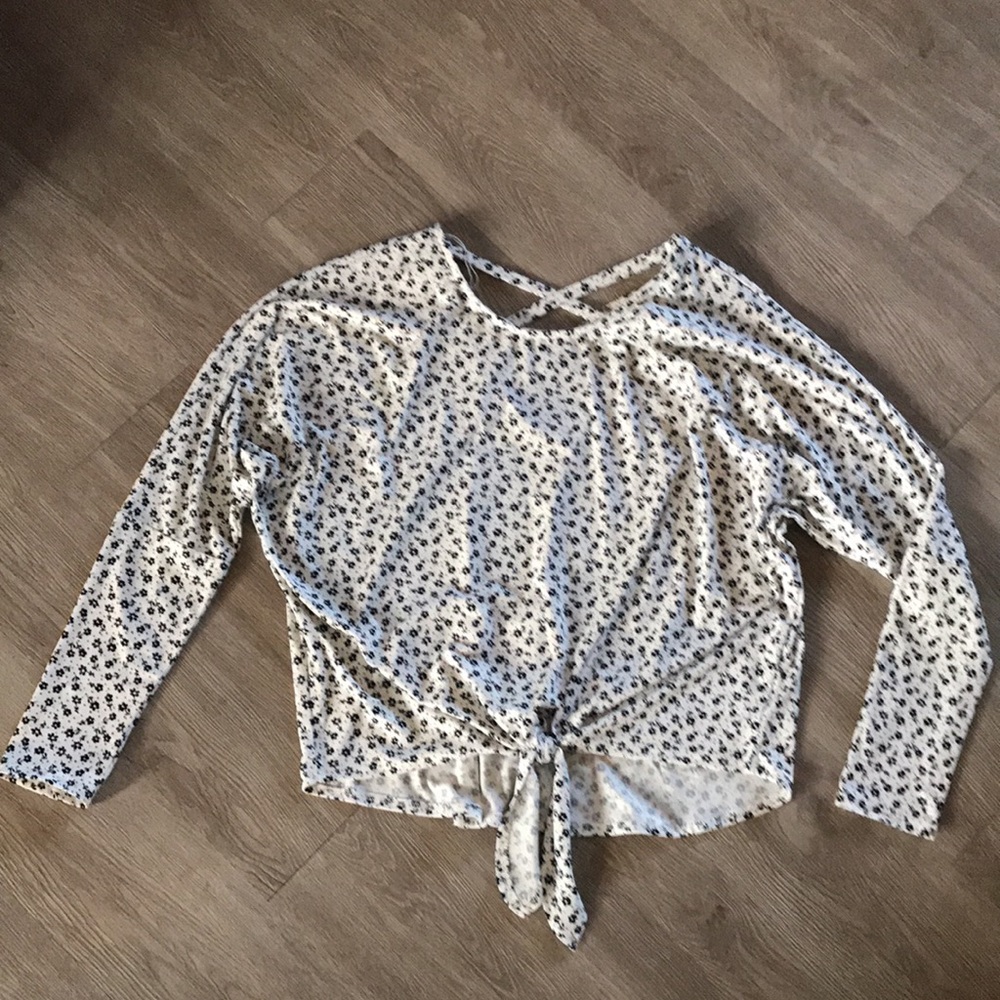 Tie Front Top L